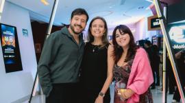 Representantes de 2btube Latinoamérica y Multicines durante la presentación oficial de su alianza comercial en Multicines Scala, en Quito.