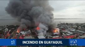 El flagelo se registró en un establecimiento del sur de la ciudad, movilizando un contingente masivo para controlar las llamas.