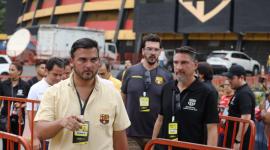 Miguel Montalvo (der.) asume la presidencia subrogante de Barcelona Sporting Club