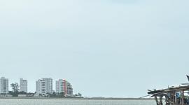 Hombres armados llegaron al muelle de San Vicente y abrieron fuego contra cinco personas.