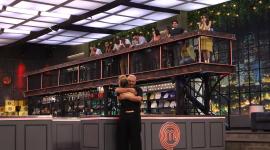 Jorge Campozano se despide de Ana Paula Buljubasich tras ser eliminado de MasterChef Celebrity Ecuador.