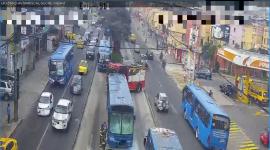 Un bus de transporte público se incendió en el sur de Quito.