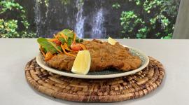 Este viernes 20 de febrero del 2026 preparamos carne apanada con pure, junto al chef Felipe Campana.