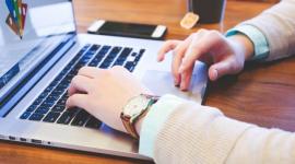 Las mujeres ecuatorianas pueden acceder a descuentos en programas de estudios en España.