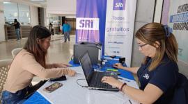 El Servicio de Rentas Internas (SRI) abre 70 vacantes para diferentes provincias.