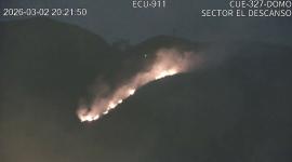 Voraz incendio forestal entre Cuenca y Paute