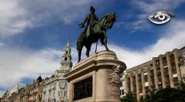 Desde Lisboa hasta Coimbra, un recorrido por azulejos centenarios, gastronomía típica como el cochinillo de Bairrada, la huella de navegantes que marcaron la historia, su patrimonio cultural y Fátima, uno de los destinos religiosos más visitados del planeta.