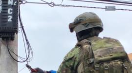 FF.AA. retiran cámara de seguridad ilegales en Riobamba