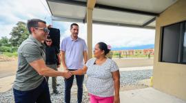 Poyecto de Ley del Gobierno propone rebajar hasta un 30% del impuesto a la renta a quienes donen viviendas de interés social.