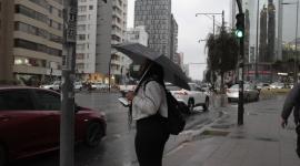 Una fuerte lluvia cayó sobre Quito desde la madrugada de este miércoles 11 de marzo.