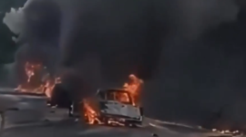 Camión lleno de combustible  volcó en el cantón Limón Indanza