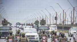 Más de 75 000 policías y militares se han movilizado para desplegar operativos en las cuatro provincias donde rige el toque de queda.