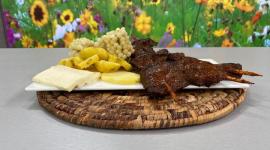 Este martes 17 de marzo del 2026 preparamos anticucho peruano, junto al chef Felipe Campana.