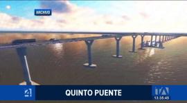 El Ejecutivo retiró la competencia de las vías de acceso alegando falta de avance; la Prefectura califica la decisión como una medida. Un reportaje de Bernarda Cevallos