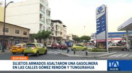 Delincuentes armados irrumpieron en la estación de servicio generando terror entre clientes y trabajadores durante el robo. Un reportaje de Camila Guevara