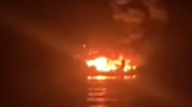 Zozobra por incendio de barco pesquero en Islas Galápagos