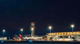 La guerra en Irán afectará el precio en los pasajes de avión, debido a un incremento en los combustibles.