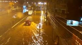 Fuerte lluvia inundó sectores en Guayaquil