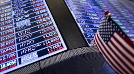 Imagen de una pantalla de la Bolsa de Nueva York en la que se observa las caídas.