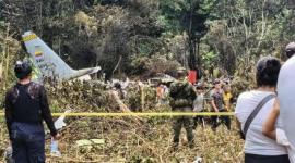 Un centenar de militares viajaban en un avión Hércules que se accidentó en Puerto Leguizamo.