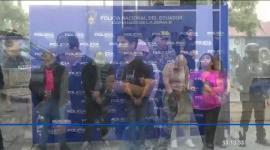 Nueve personas, incluidos dos policías, cumplen prisión preventiva; la Fiscalía apunta ahora a empresas proveedoras en una trama de corrupción carcelaria. Un reportaje de Carlos Sacoto