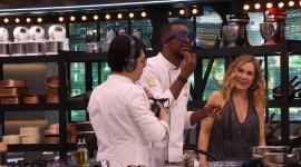 El Jose, Frickson Erazo y la chef Irene González en un reto sin sentidos.