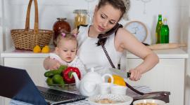 Las mujeres asumen el 75% del trabajo doméstico y de cuidado no remunerado en el hogar.