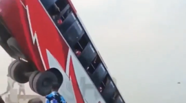 Bus cae al río Padma en Bangladesh