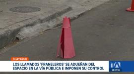 El uso del espacio público enfrenta una presión crítica por actividades informales; conductores denuncian extorsiones encubiertas para poder parquear.
