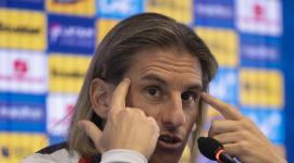 El seleccionador de Ecuador, Sebastián Beccacece, durante la rueda de prensa previa al partido que les enfrentará a la selección de Marruecos mañana en Leganés, Madrid.