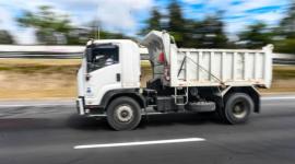 A partir del 1 de abril, se implementará restricción en horario vespertino del transporte pesado