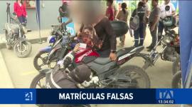 La intervención policial revela graves irregularidades en la base de datos y en la revisión física de vehículos; la entidad permanece bajo control estatal.