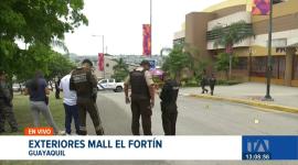 El ataque armado sembró el pánico entre los clientes del centro comercial este sábado en la zona noroeste de Guayaquil. Un reportaje de Ever Moreira