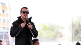 El presidente Daniel Noboa durante la ceremonia de entrega de patrulleros en Quito.