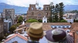 Los servicios turísticos tendrán IVA al 8% en 2026.