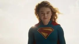 La actriz Milly Alcock es la protagonista en la nueva película de 'Supergirl'