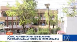 A pesar de las denuncias por la presunta falsificación de notas en la UCE las autoridades universitarias aún no establecen responsabilidades. Un reportaje de Mishell Villacís