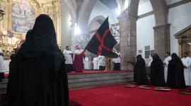 La ceremonio del Arrastre de Caudas se llevó a cabo en la Catedral de Quito.