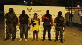 La Policía de ecuador detuvo a una mujer, presunta integrante del Frente Oliver Sinisterra, grupo disidente de la extinta guerrilla de las FARC.
