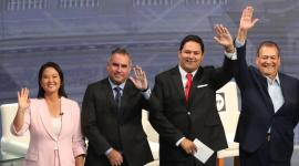 De izquierda a derecha, los candidatos presidenciales Keiko Fujimori, Rafael Belaúnde, Enrique Valderrama y Jorge Nieto, el 25 de marzo de 2026.