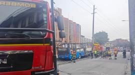 Personal del Cuerpo de Bomberos atendió la emergencia en el sur de Quito el pasado jueves 2 de abril, en Quito.
