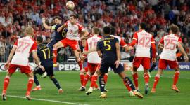 Jugadores del Bayern Múnich y Real Madrid en la semifinal de ida de la Champions League, 30 de abril de 2024.