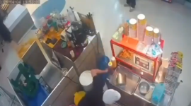 Un aviso de seguridad bastó para que todo explotara y terminara recibiendo aceite hirviendo de una freidora.