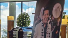 Familiares, amigos y seguidores acudieron al velorio del Artista y Maestro Gustavo Velásquez, en el cementerio Monte Olivo.