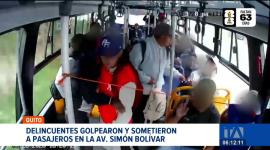 Un bus de transporte público fue interceptado por sujetos armados  en la Simón Bolívar en Quito. Transportistas exigen operativos permanentes. Un reportaje de Gustavo Jaramillo