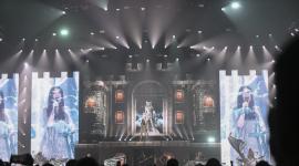 La cantante italiana Laura Pausini, durante el concierto de su gira Yo Canto World Tour ofrecido este lunes en el Movistar Arena, en Madrid.