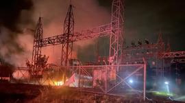 Un incendio en una subestación en Santa Elena provocó cortes de energía la madrugada de este kunes 13 de abril.