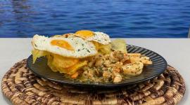 Este lunes 13 de abril del 2026 preparamos camarones con papas y huevo frito, junto al chef Felipe Campana.