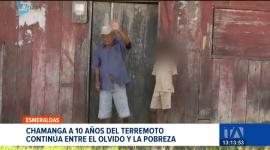 La parroquia de Esmeraldas, cercana al epicentro del sismo de 2016, aún enfrenta altos índices de pobreza; los habitantes denuncian la existencia de una infraestructura abandonada que nunca entró en funcionamiento.