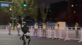 El evento posiciona a Beijing como un escenario clave para la innovación, donde la tecnología se mide en condiciones similares a una competencia real.